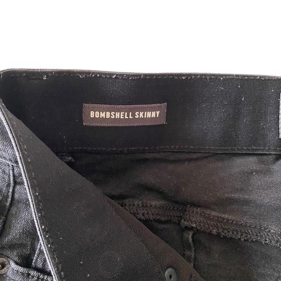 Torrid Premium Distressed Bombshell Skinny Black Jeans Women’s Size 10T - Picture 5 of 15